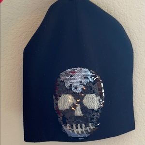 Coal black/glow-in-the-dark skeleton size 8-12Y